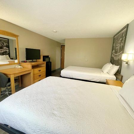 Super 8 By Wyndham St. Clair Mo Otel Saint Clair Dış mekan fotoğraf