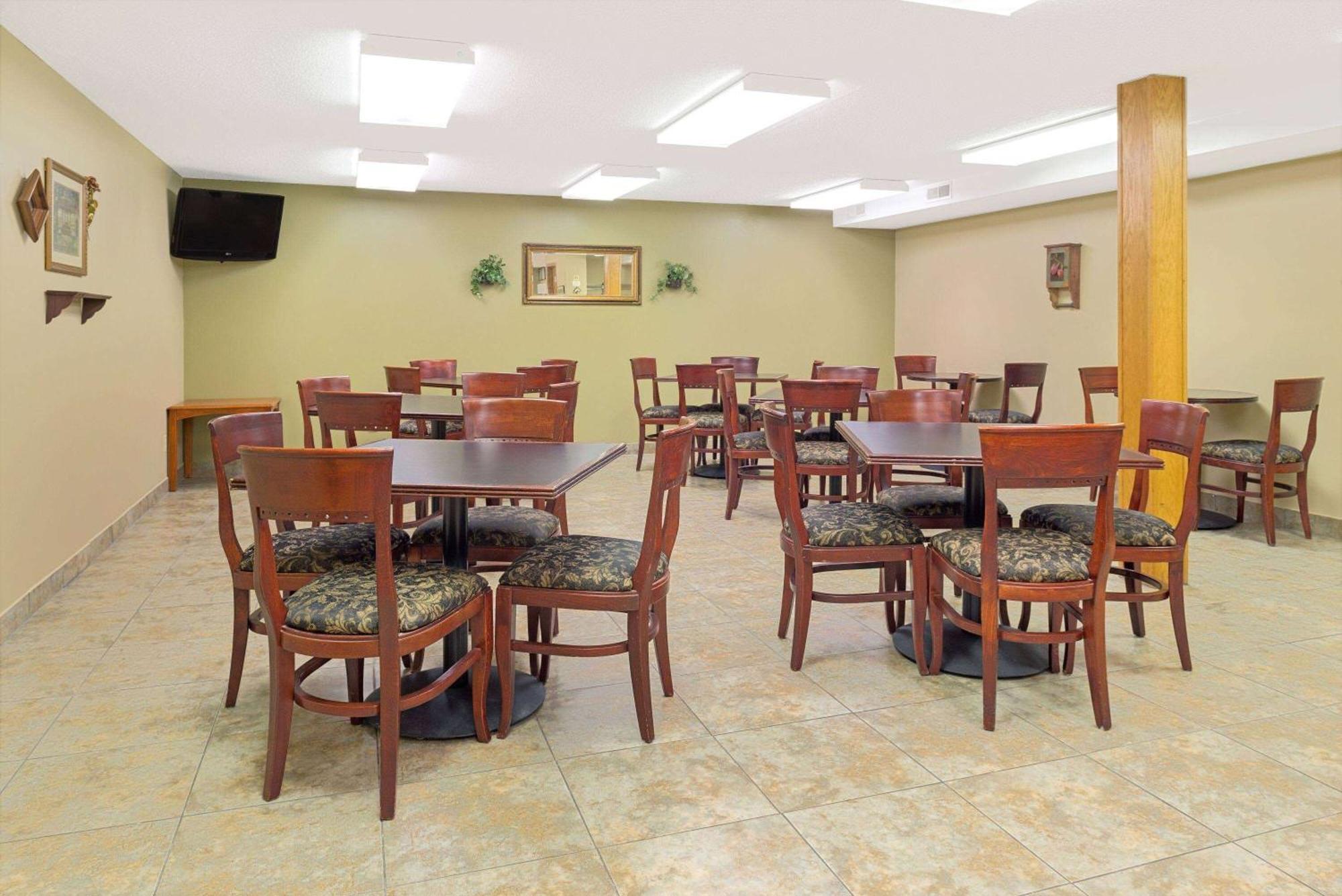 Super 8 By Wyndham St. Clair Mo Otel Saint Clair Dış mekan fotoğraf